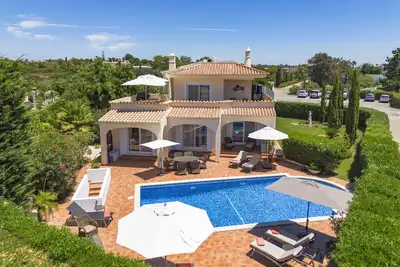 Image de Casa Juniper - Villa avec piscine chauffée et climatisation près de la plage
