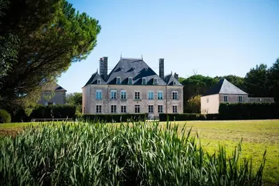Image de Pavilllon en plein coeur du Domaine de la Briouse