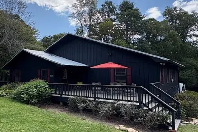 Image de Peaceful Wellness Retreat near Cullowhee, Lake Glenville, Highlands and Cashiers