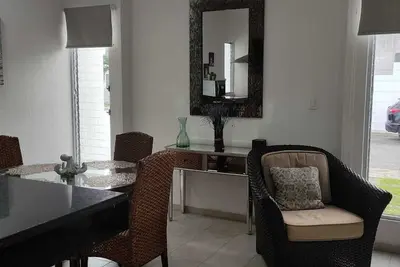 Image de Beautiful family home in private and quiet gated community.