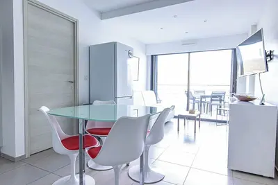 🔑 “U Scaldasoli\" – T2 Front de Mer | by Efficios