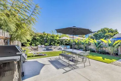 Image de Carlsbad Bungalow, Large Backyard