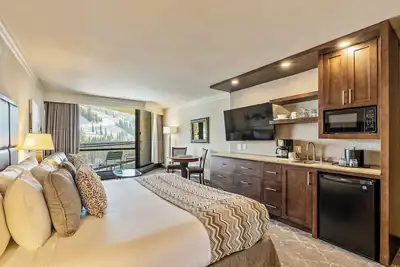 Image de Snowbird's legendary Cliff Lodge lux ski in/out resort - Sleeps 4!