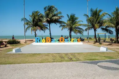 Image de Casa Pet Friendly com Varanda e Churrasqueira