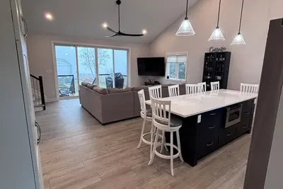 Image de Cozy River Home