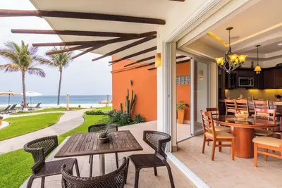 Image de Poolfront Paradise with Ocean View - 2br 2ba Condo: Puerto Escondido Vivo Resort