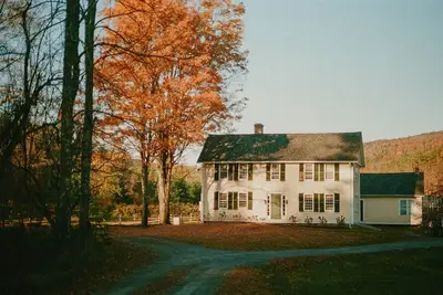Image de Idyllic Vermont Farmhouse