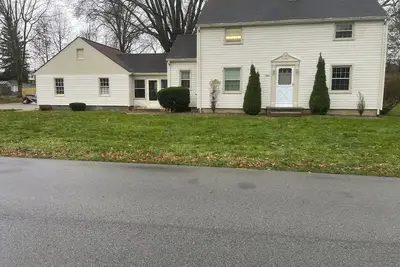 Image de Cozy 2 beds, 1 Sofa bed, Apartment with Garage in Charming Salem.