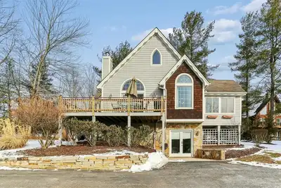 Image de Relax in Captain's Cabin with hot tub & views
