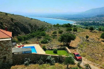 Image de Private traditional villa Chrysa with sea - mountain views 3km from sandy beach