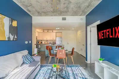 Image de Modern Phx Downtown Apt w Balcony Pool Gym Pkg