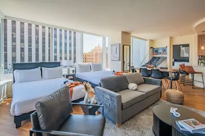 Image de Downtown Phx Retreat Pool, Gym Balcony Views