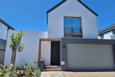 Image de Private 3-Bed, 3-Bath Villa in Plettenberg Bay – Peaceful, Convenient Location