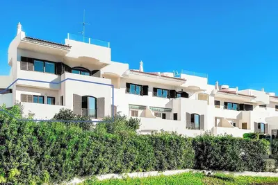 Image de À deux pas du port de Vilamoura! Appartement avec piscine et jardin