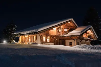 Image de Chalet Grand Standing à Megève - 5 min des Pistes, 5 Chambres, 10 Pers.