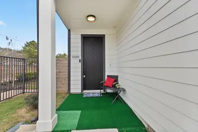 Image de Fully Furnished 3br Home - Comfort, Space, Privacy & Stylish
