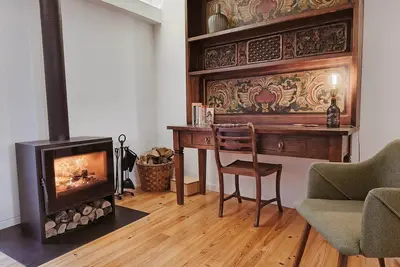 Image de A mountain retreat for those who want to linger - over a book or a glass of wine