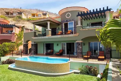 Image de Charming 3-bedroom Montecristo Private Estate Villa in Cabo San Lucas