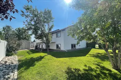 Image de Spacious 5-bedroom house in a quiet part of Billings close to entertainment.