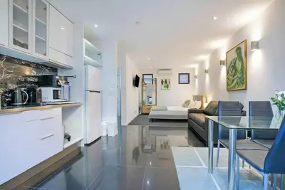 Image de Kelvin Grove Corner Near Qut Campus Dining and Cbd