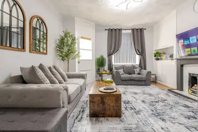 Image de Cosy lounge with fireplace, self check-in and quick M65 access