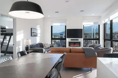 Image de The Ascent - 3 Bedroom Condo | Roof Top Hot Tub