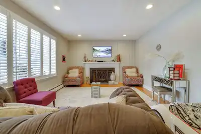 Image de 2 Mi to Talcott Mtn Trails: Spacious Family Home