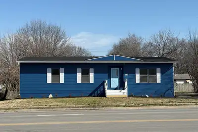 Close to Kc yet has that small town charm