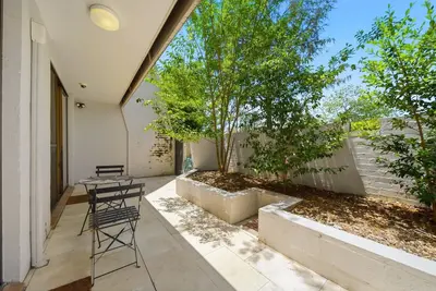 Image de Spacious Bright Apartment with Courtyard and Bbq