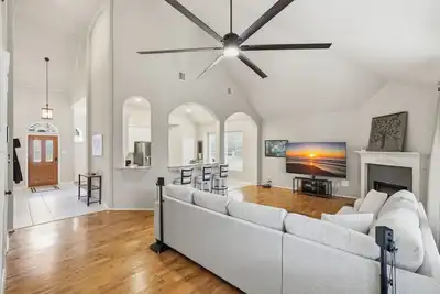 Image de Quiet Neighborhood | 3 Bds W/ Walking Trails!