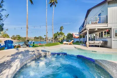 Image de Waterfront Paradise! Pool, Spa, Paddle, Pet Friendly!