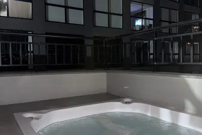 Image de Loft studio apartment with spectacular view of the sky branch.