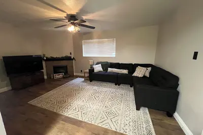 Image de Convenient & Cozy condo on 400