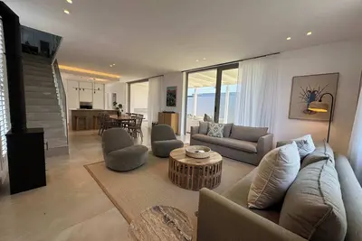 Image de Boardwalk Hideaway 23 - Luxe 4bd Villa - Walk 2 Beach