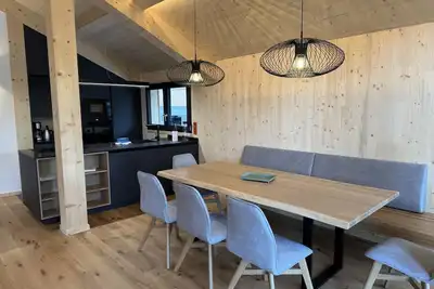 Image de Superior Chalet # 54 with Sauna & Hot Tub