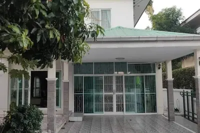 Image de Charmante maison de 3 chambres avec piscine près de l'aéroport de Lat Krabang