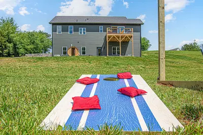 Image de Avl Escape | Sauna + Fire Pit + Hottub + Game Room