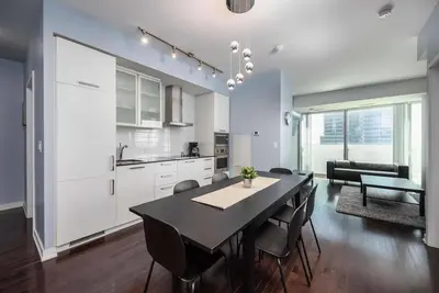 Image de RivetStays | The York Royal Suite – 3 Bedroom Condo
