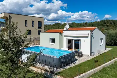 Renata’s Pool House Medulin (2+2)