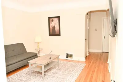 Image de Comfy 6-Guest Home | Ideal for Groups