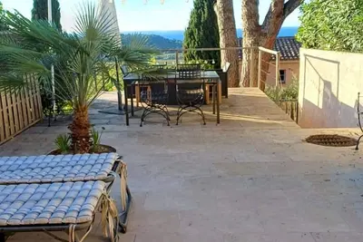 Image de Joli mas à La Croix-Valmer avec piscine et terrasse vue mer