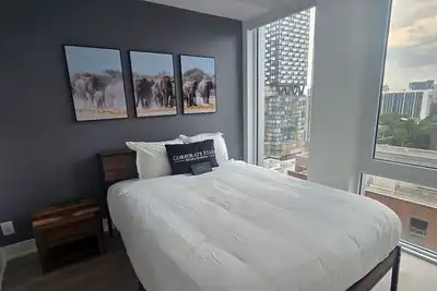 Image de Furnished 2 Bedroom with 2 Bathrooms in Toronto | Elm Ledbury