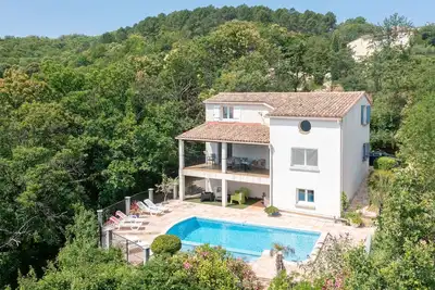 Image de Villa Sillol – villa panoramique avec piscine privée clôturée près de Courry