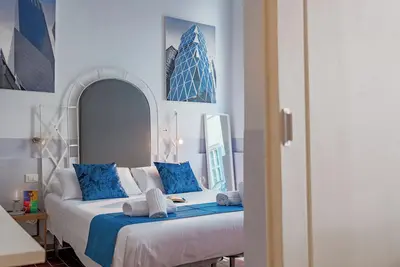 Image de Cozy Loft for 4 Near Smn – Comfort, Style, Central