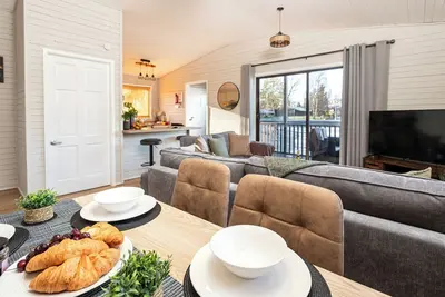 Image de Modern, cosy 2 bed lakeside lodge at the award winning Pinelake resort Carnforth