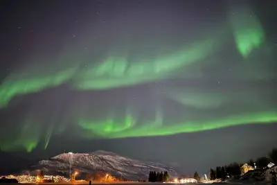 Image de Arctic Nine - Sentralt hus på øya