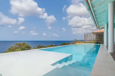 Image de Serene 2 Bedroom Cottage, Ocean Front, Private Infinity Pool, Outdoor Living