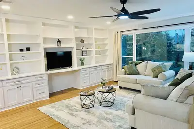 Image de Fresh, Clean 2br/2ba Midtown Home-Quiet and Conveniently located to Fort Benning