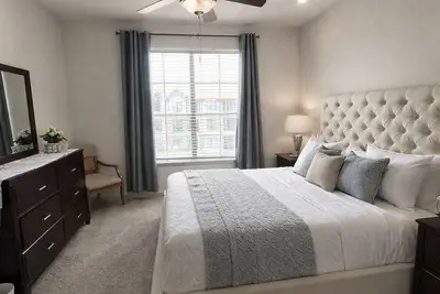 Image de 2-bedroom apartment in welcoming Houston with Ac and fitness room