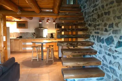 Image de Gîte 'Authentique et Cosy' avec Terrasse Privée, Wi-Fi et Climatisation